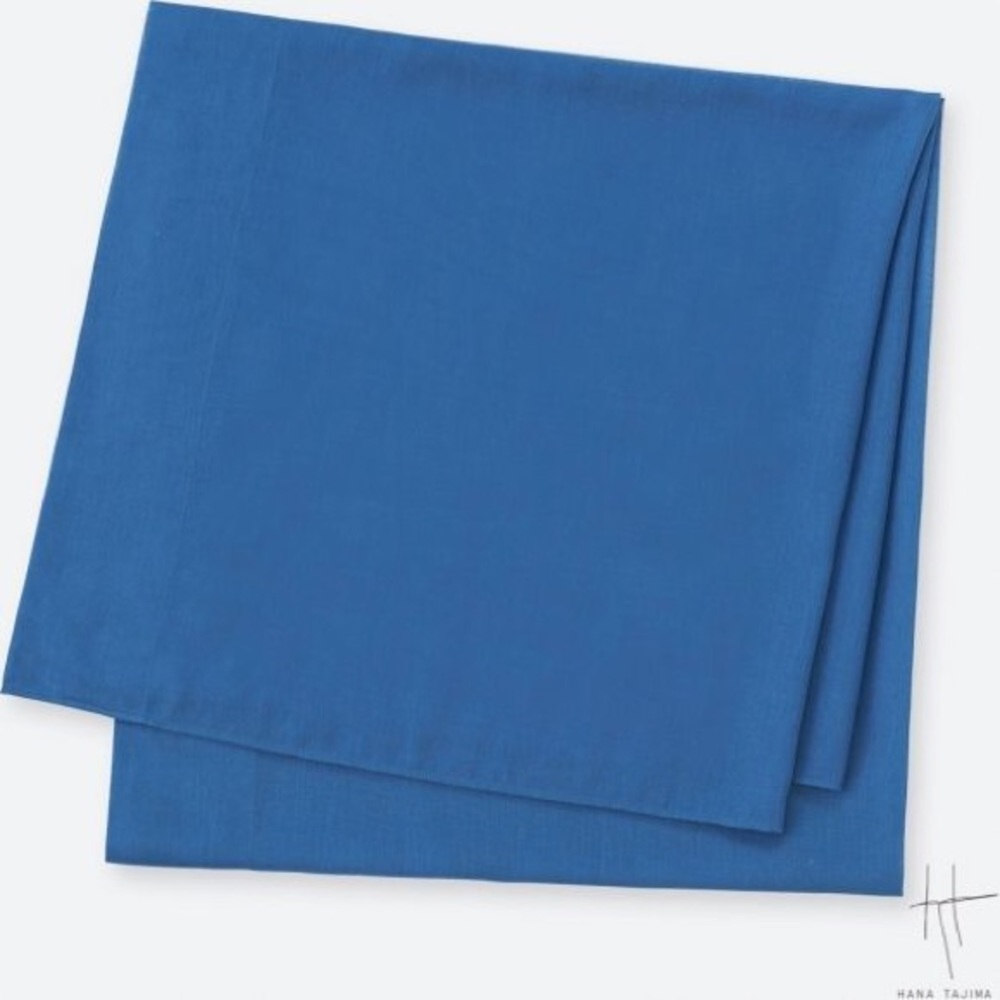 Hana Tajima x Uniqlo AIRism Stole, Scarf